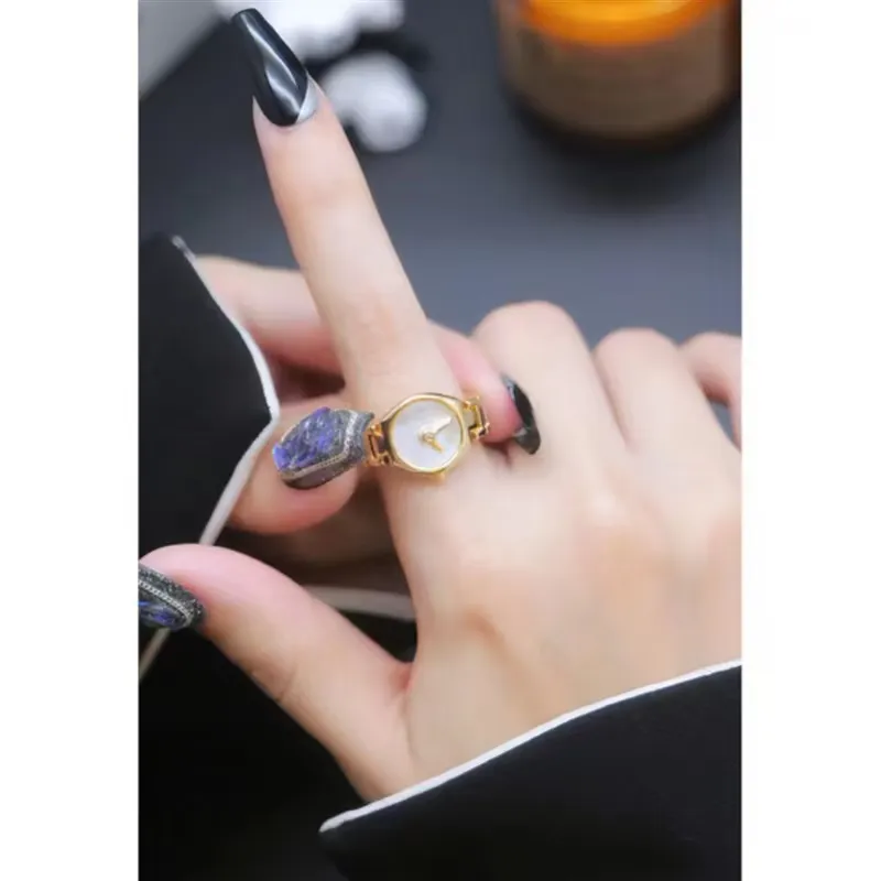 Уникальный дизайн часов-имитац – обзор и цена Unique Jewelry Watches